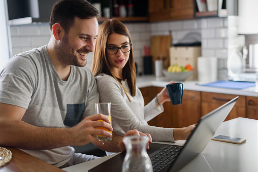 Homeowner preparing to sell a home without a real estate agent